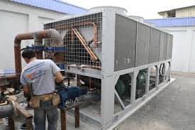 Maintenance Chiller Resto